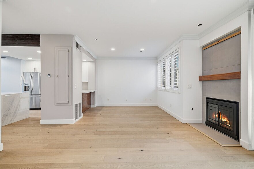 Building Photo - 501 Herondo St