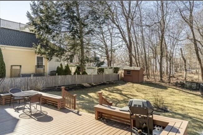 Building Photo - 16 Bedford St