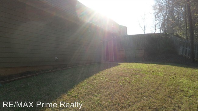 Building Photo - 5 br, 3 bath House - 7421 Sorrel Court