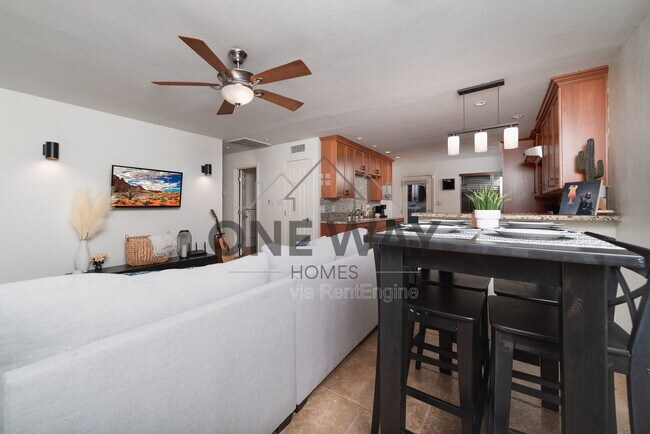 Building Photo - 8702 E Sheridan St