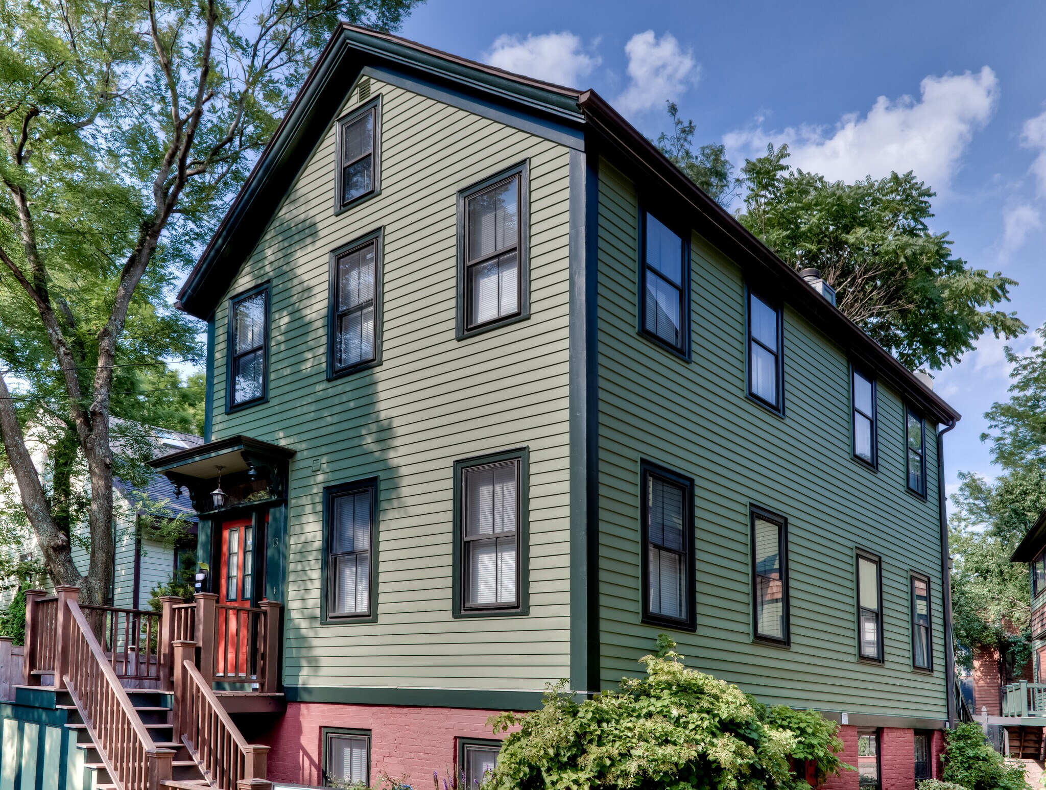 Free standing house - 13 Webster Avenue
