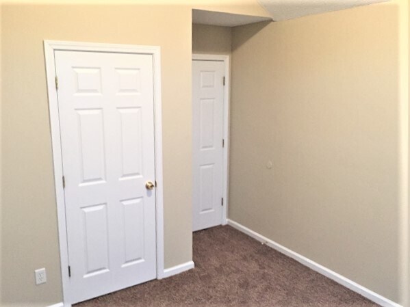 Building Photo - 11 Escapade Lane