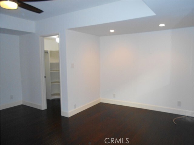 Building Photo - 760 W 27th St