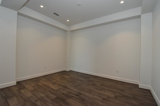 Building Photo - 4521 San Felipe St