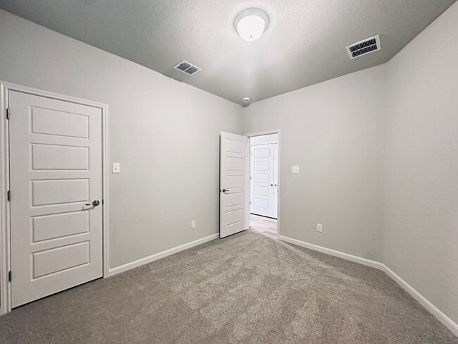 Building Photo - 7162 Magnolia Pass