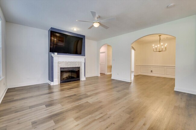 Building Photo - 5028 Canterbury Farms Pkwy
