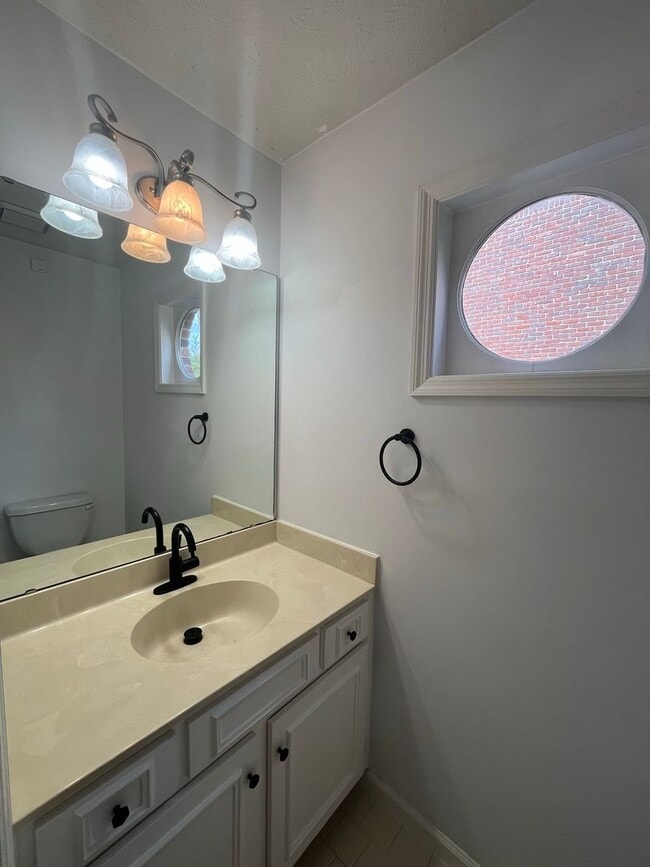 Building Photo - Your Dream Home is Waiting for You! Yardwo...