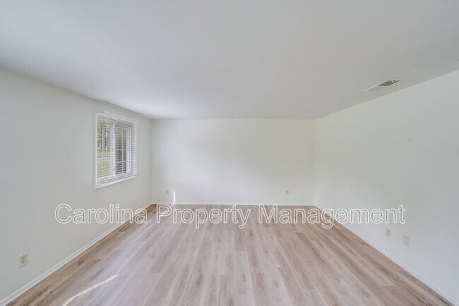 Building Photo - 5001 Forest Mountain Ct