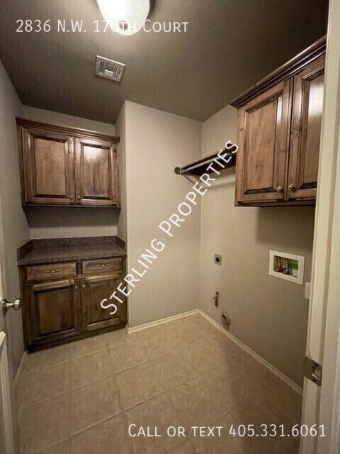 Building Photo - 2836 NW 170th Ct