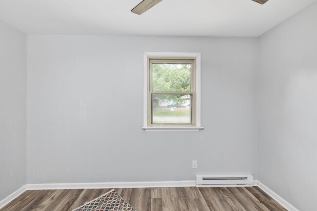 Building Photo - 10511 Lunswood Rd