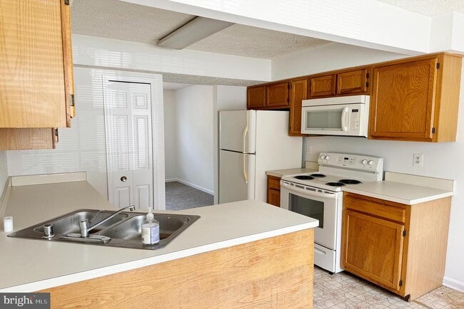 Building Photo - 1520 Murray Pl