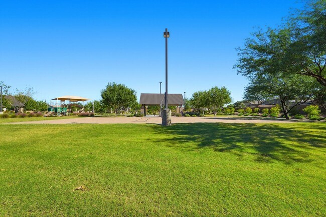 Building Photo - Gated Community Amazing ameneties