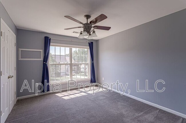 Building Photo - 504 Collingsworth Ln