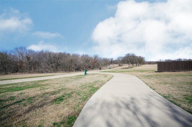 Building Photo - 4650 Penelope Ln