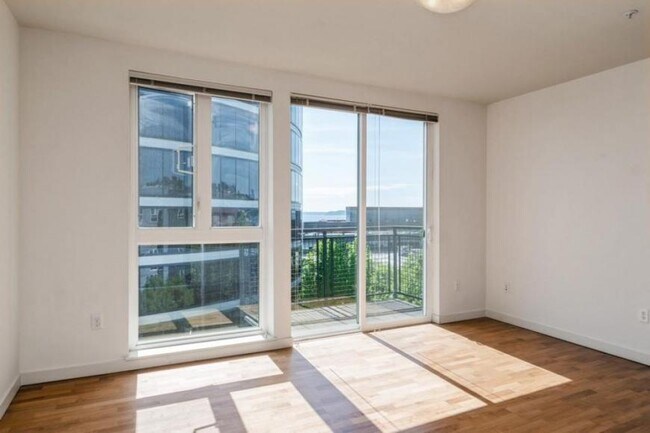 Building Photo - 1 bedroom in Seattle WA 98121