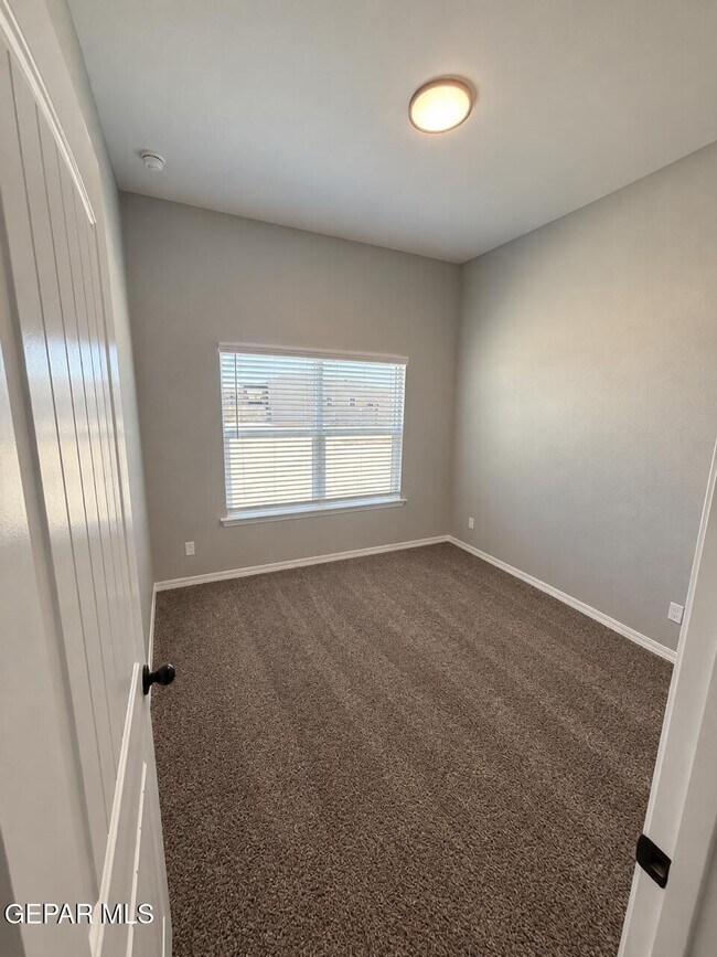 Building Photo - 7421 Rio Rimac Dr