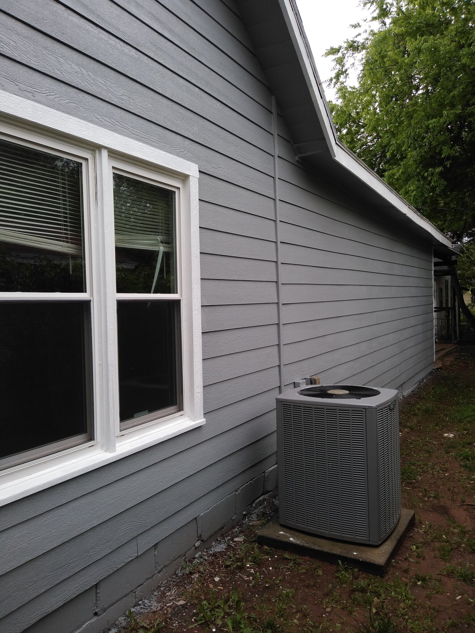 Building Photo - 1204 S Fern St