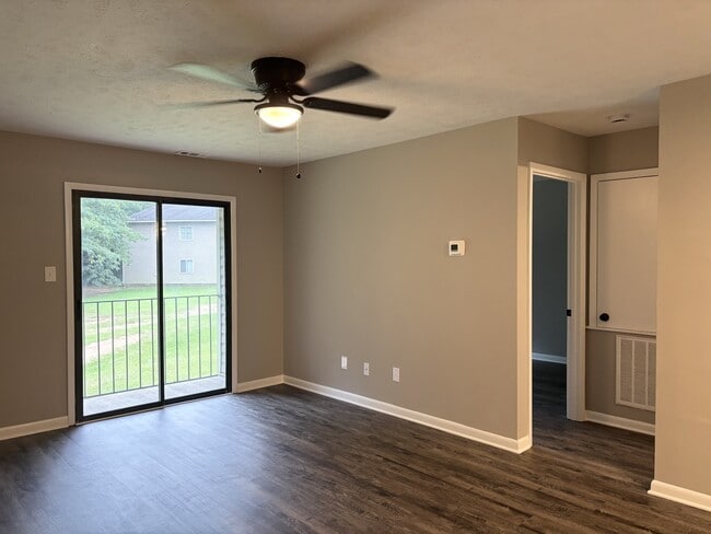 Building Photo - 1123 Southwood Dr