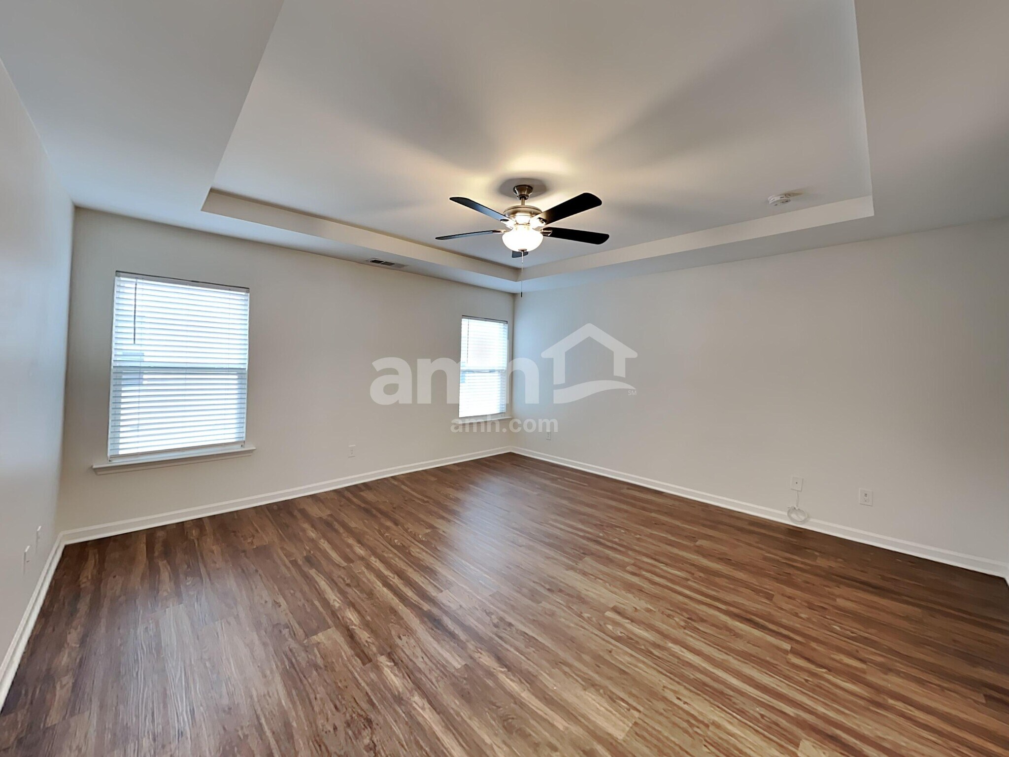 Building Photo - 323 Stoney Hollow Rd