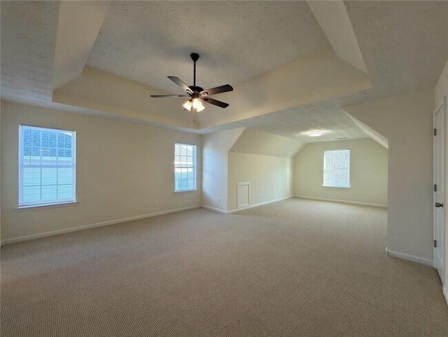 Building Photo - 2770 Austin Ridge Dr NE