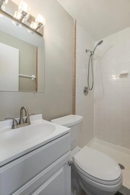 Building Photo - 91 W 9th Ave