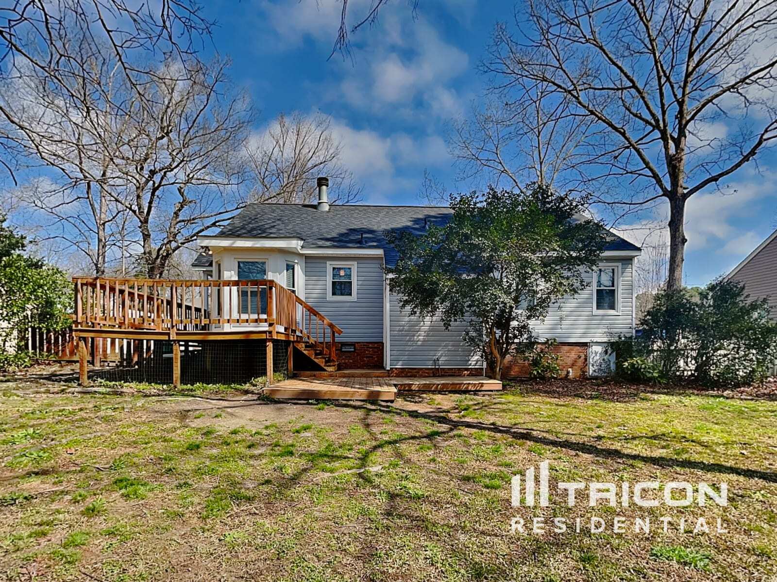 Building Photo - 204 River Song Rd