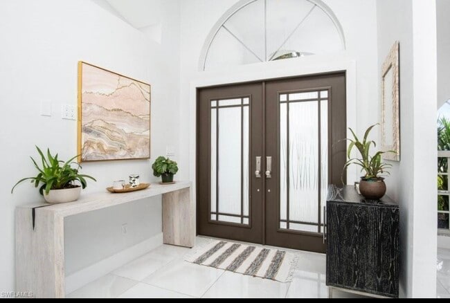 Building Photo - 8139 Las Palmas Way