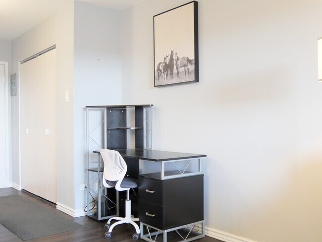 Dedicated Work Area - 400 S Lafayette St