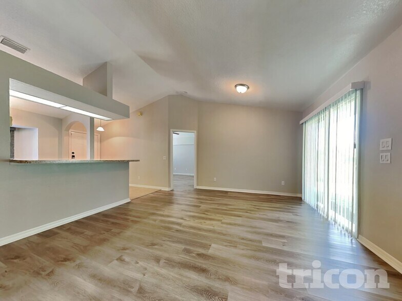 Building Photo - 7352 Bolten Ln