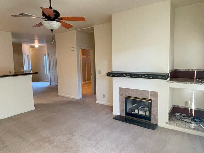 Building Photo - South Reno Tanamera Two Bedroom Upstairs Condo