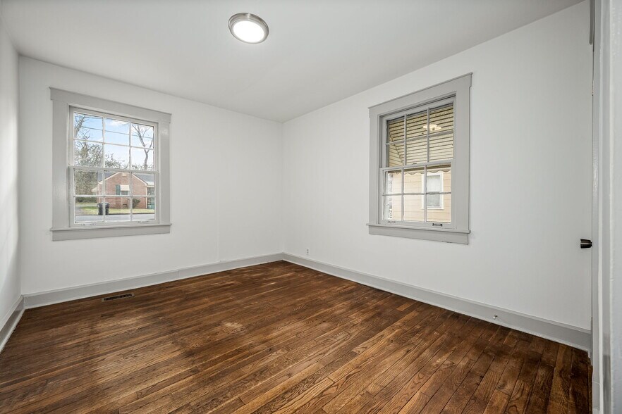 Building Photo - 308 1st Ave
