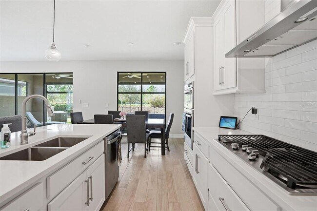 Building Photo - 4547 San Martino Dr
