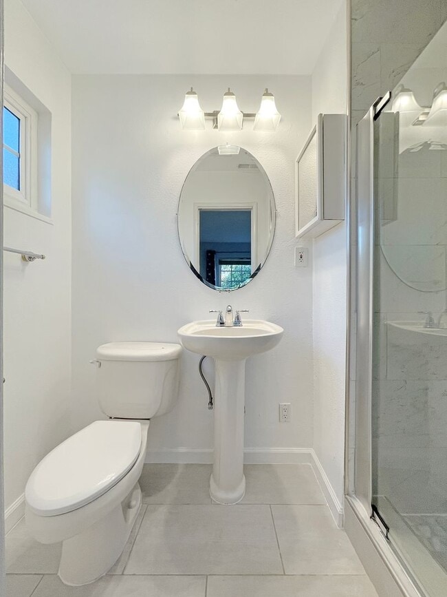 Building Photo - Charming 3-Bedroom Single-Family Home in Prime Cupertino Location