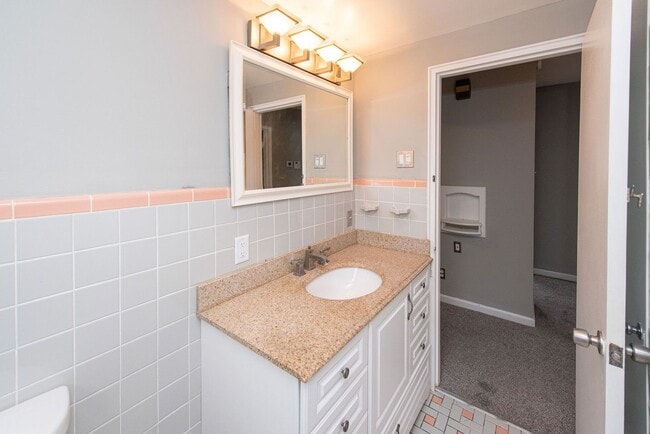 Building Photo - 3031 Irvella Pl