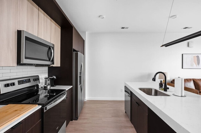 Building Photo - 421 N Pennsylvania St