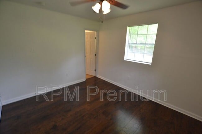 Building Photo - 1857 Theron Dr