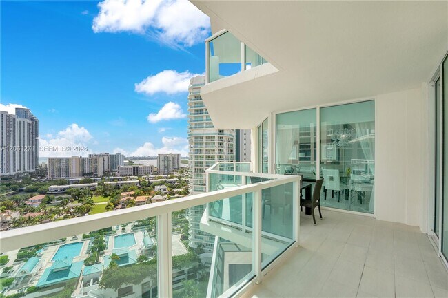 Building Photo - 250 Sunny Isles Blvd