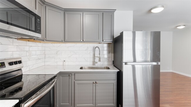 Building Photo - 1513 W 22nd St