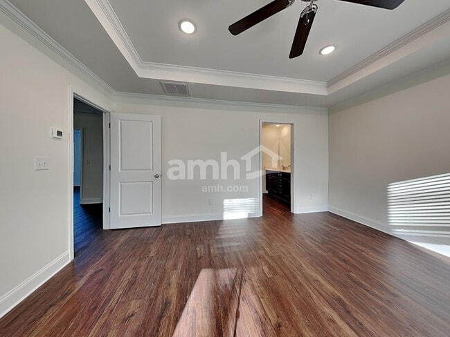 Building Photo - 15717 Thomas Rd
