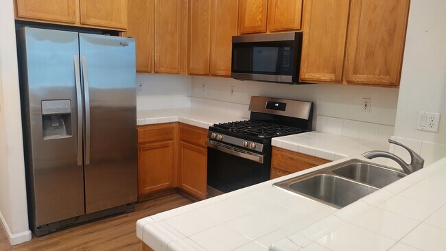 Building Photo - 464 Marina Way