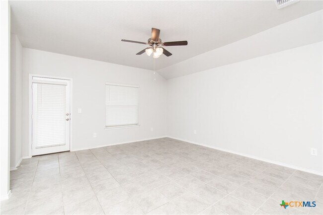 Building Photo - 2321 Aylesbury Dr