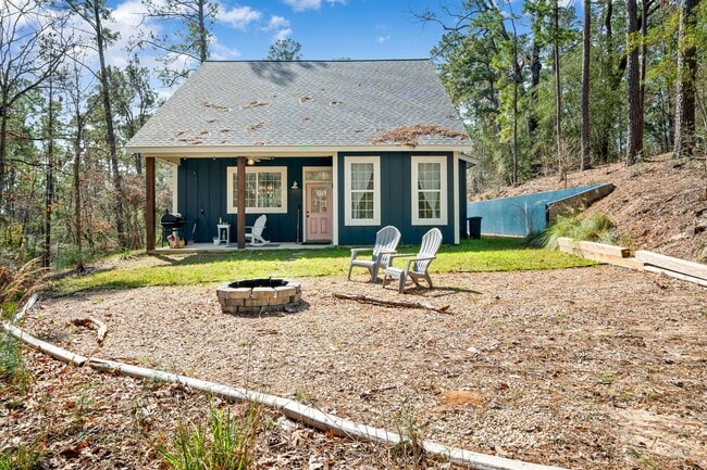 Building Photo - 201 Sunny Hill Dr
