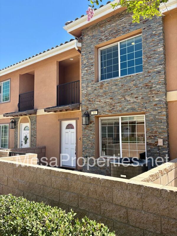 Building Photo - 16408 Valencia Ave
