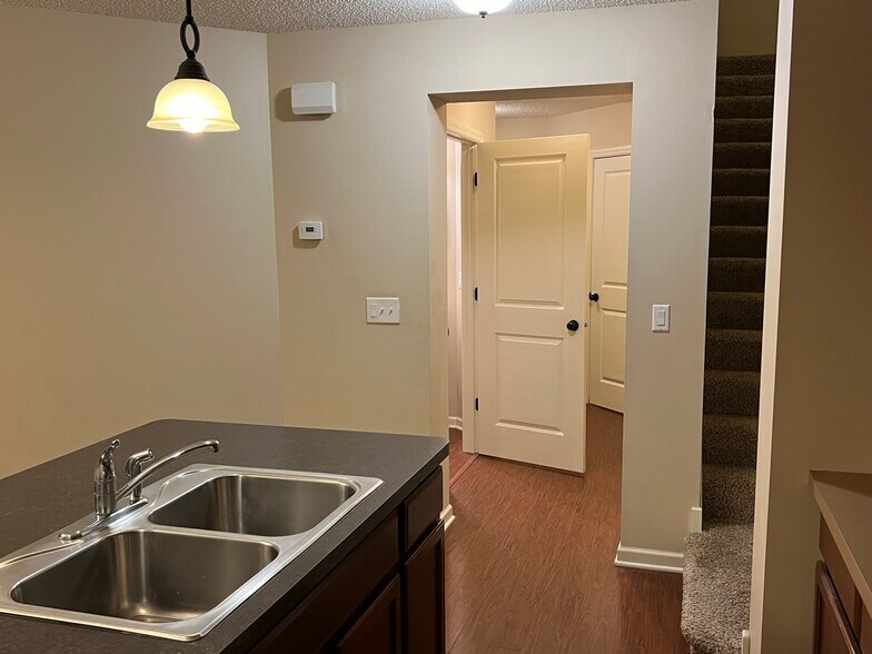 Building Photo - 15600 60th Ave N