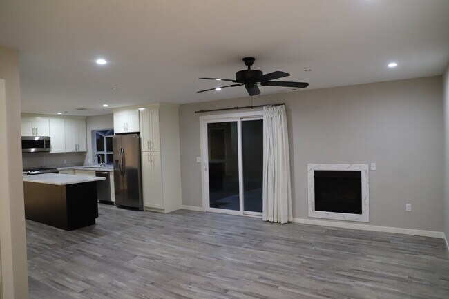 Building Photo - 3225 Clayton Rd