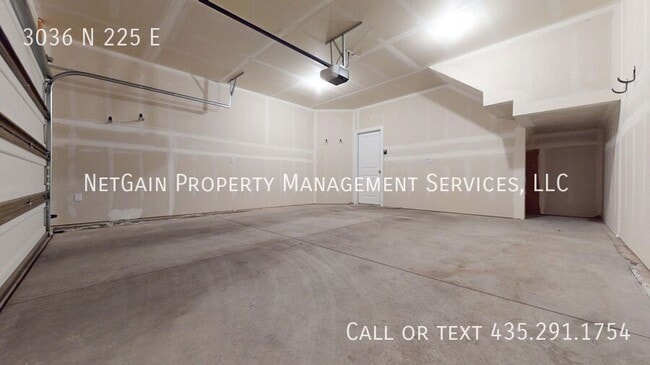 Building Photo - 3036 225 E