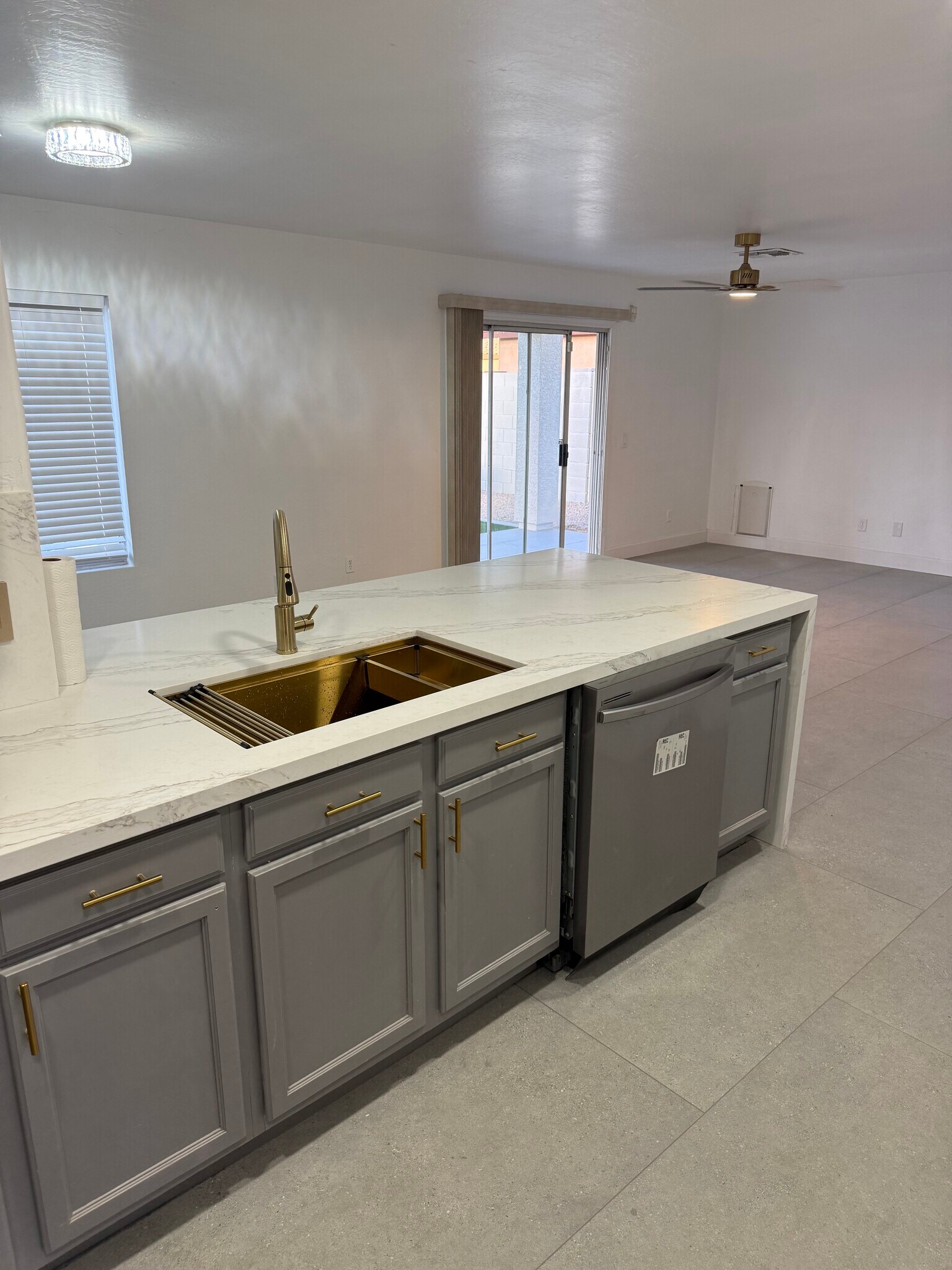 Building Photo - 11218 W Roma Ave