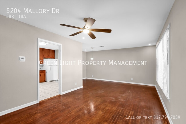 Building Photo - 5204 Mallory Dr