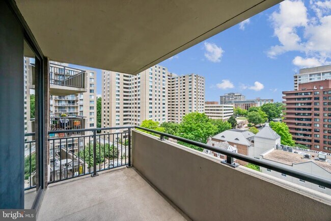 Building Photo - 4620 N Park Ave