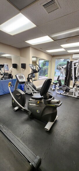 Building Photo - 6202 Friars Rd